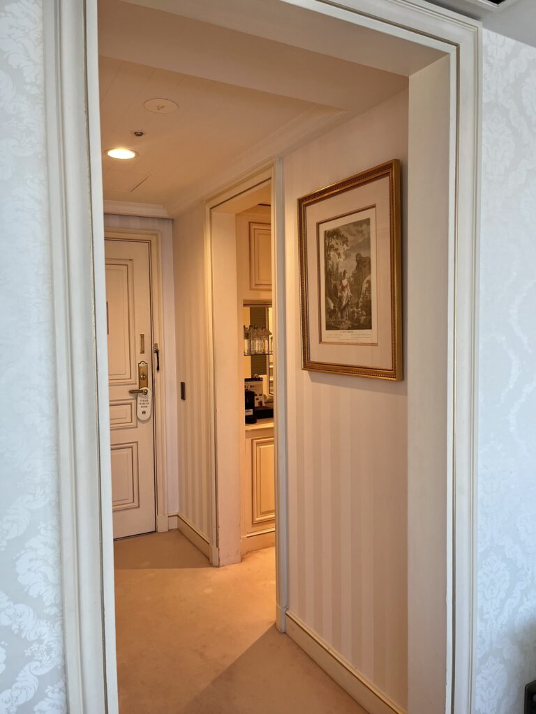 Details of the Semi-Suite living area