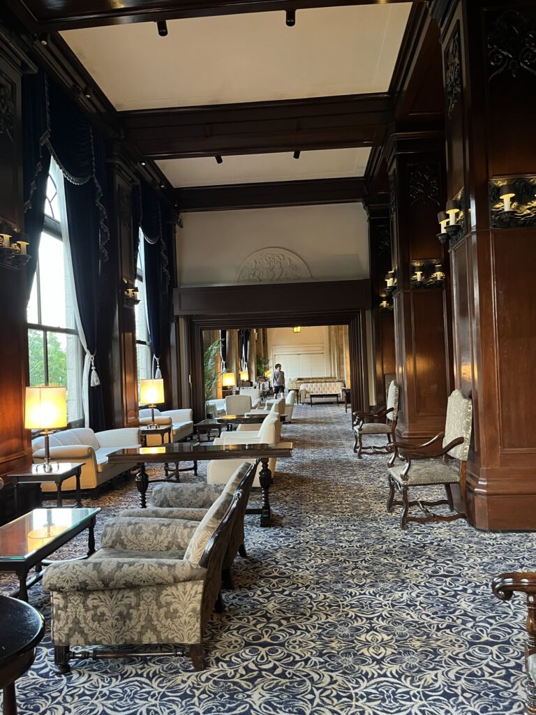 ホテルニューグランドロビー