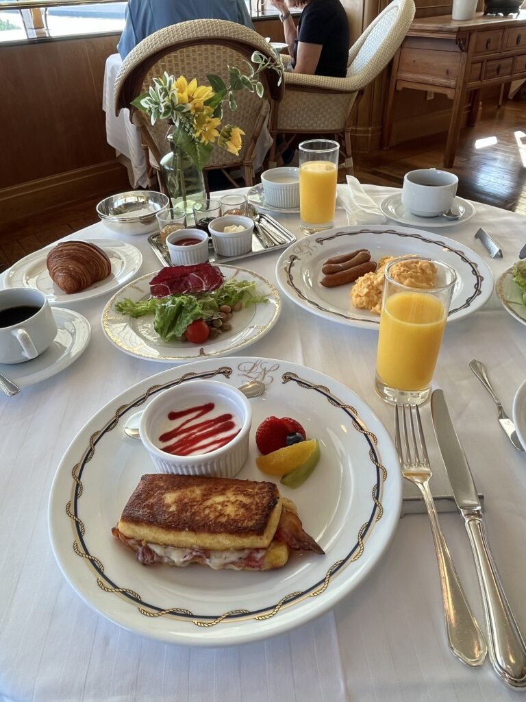 ホテルニューグランド朝食 ル・ノルマンディ朝食